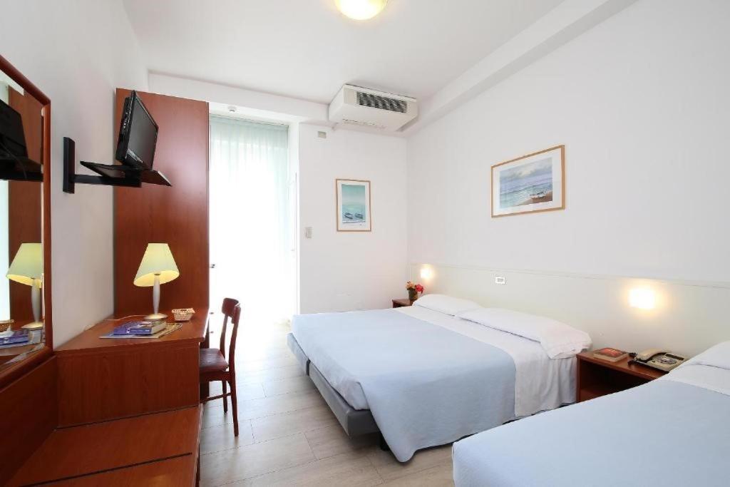 Hotel Caravel Marotta Ngoại thất bức ảnh